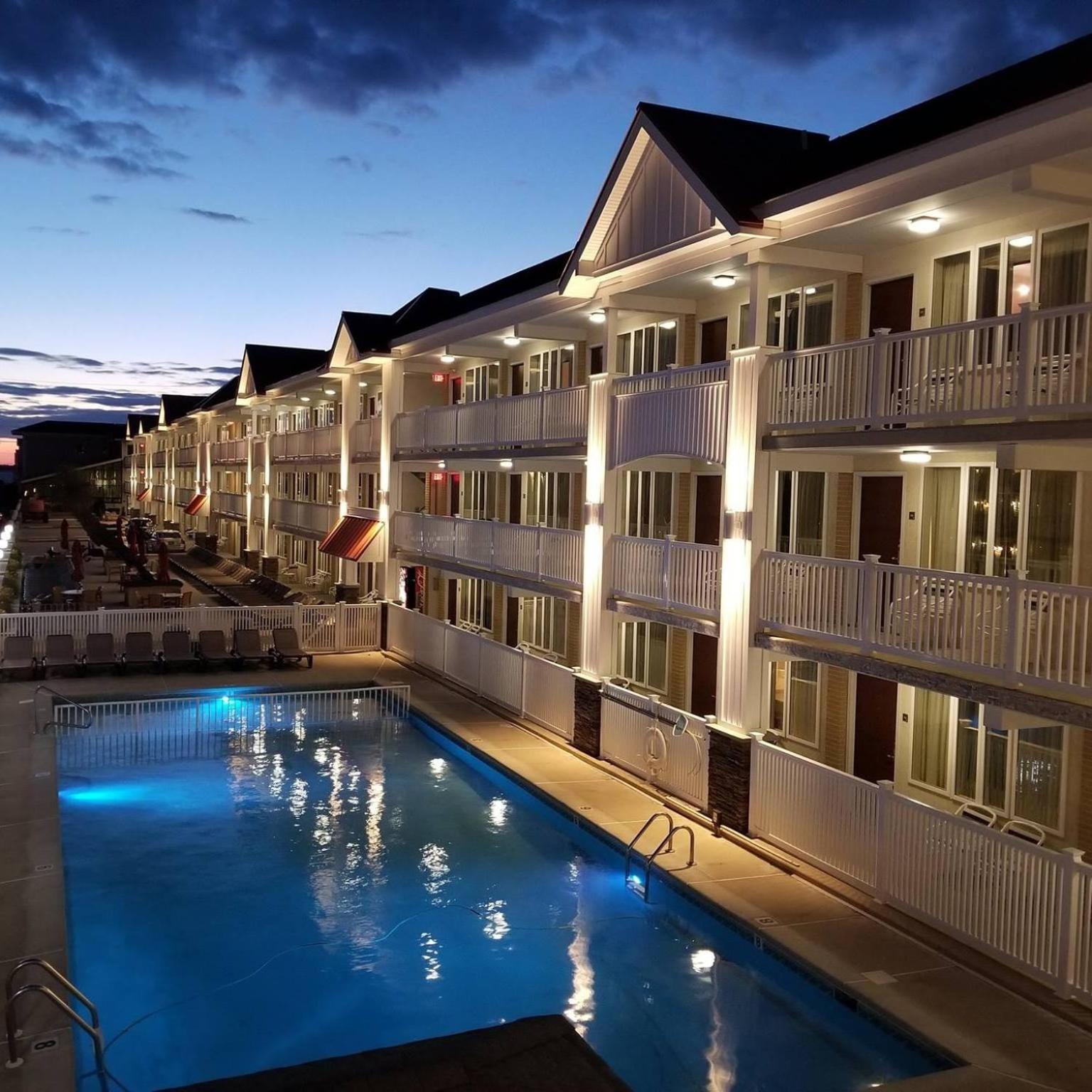 Desert Sand Resort Avalon Exterior photo